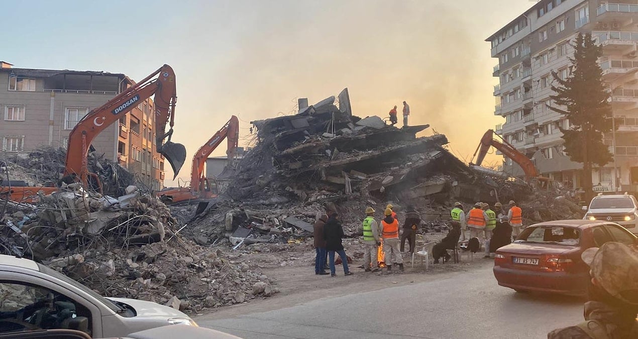 51 kisinin can verdigi cemil capar apartmani davasinda akpli muteahhitten skandal savunma depremi allah yapti sLNzW9VJ