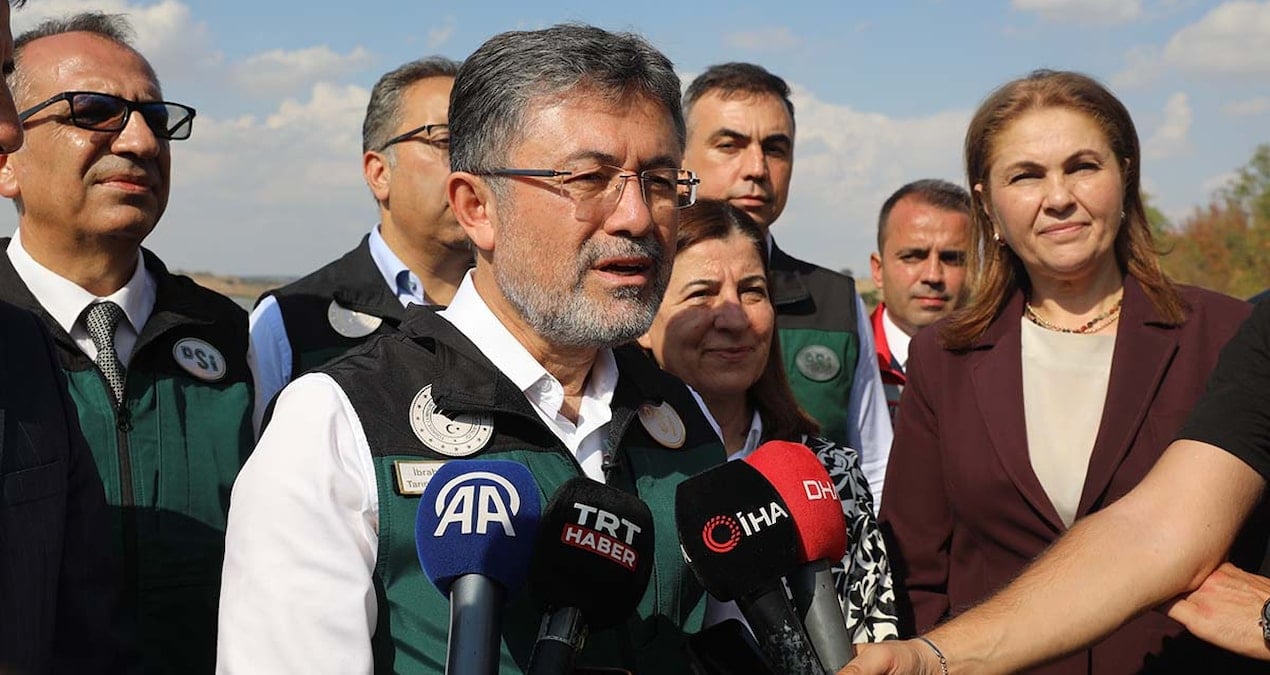 bakan 3 ildeki orman yanginiyla ilgili son durumu acikladi 2ugCDPUQ