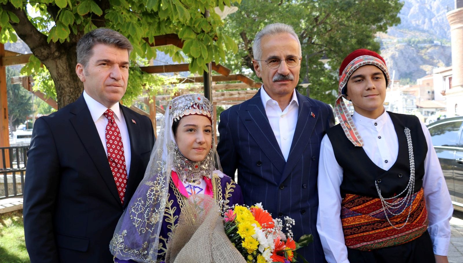 bakan uraloglu amasyada ziyaretlerde bulundu K6mFkwTv