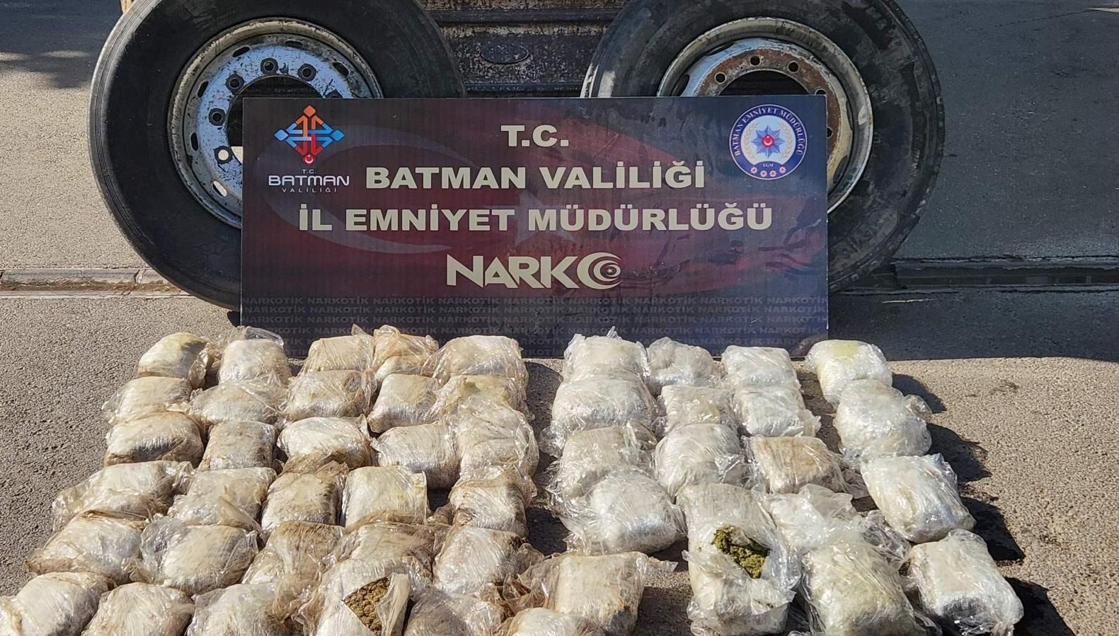 batmandauyusturucu operasyonunda 4 tutuklama WrrkVrVm