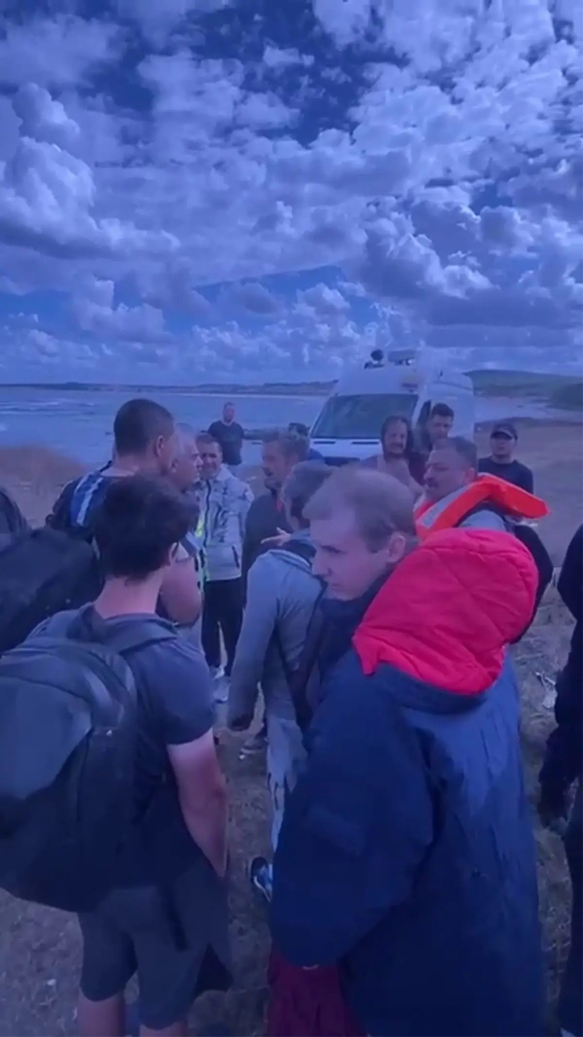 gemi karaya oturdu murettebat tahliye edildi CNY2yIS6