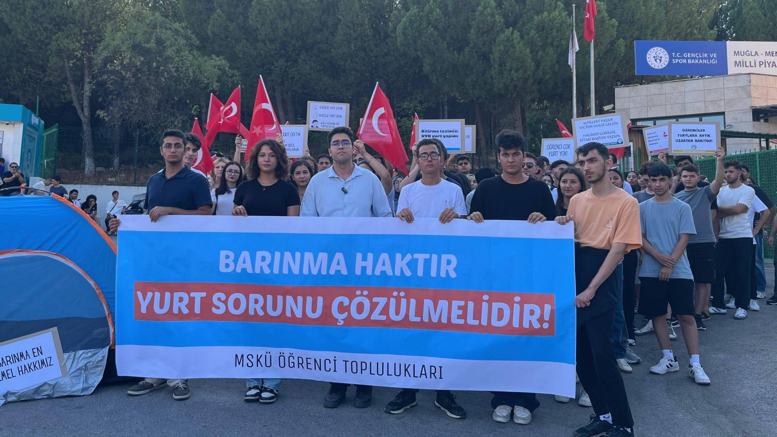 muglada ogrenciler barinma sorununun cozulmesi icin yetkililere seslendi catisiz kalmak kabul edilemez LhJpJOdP