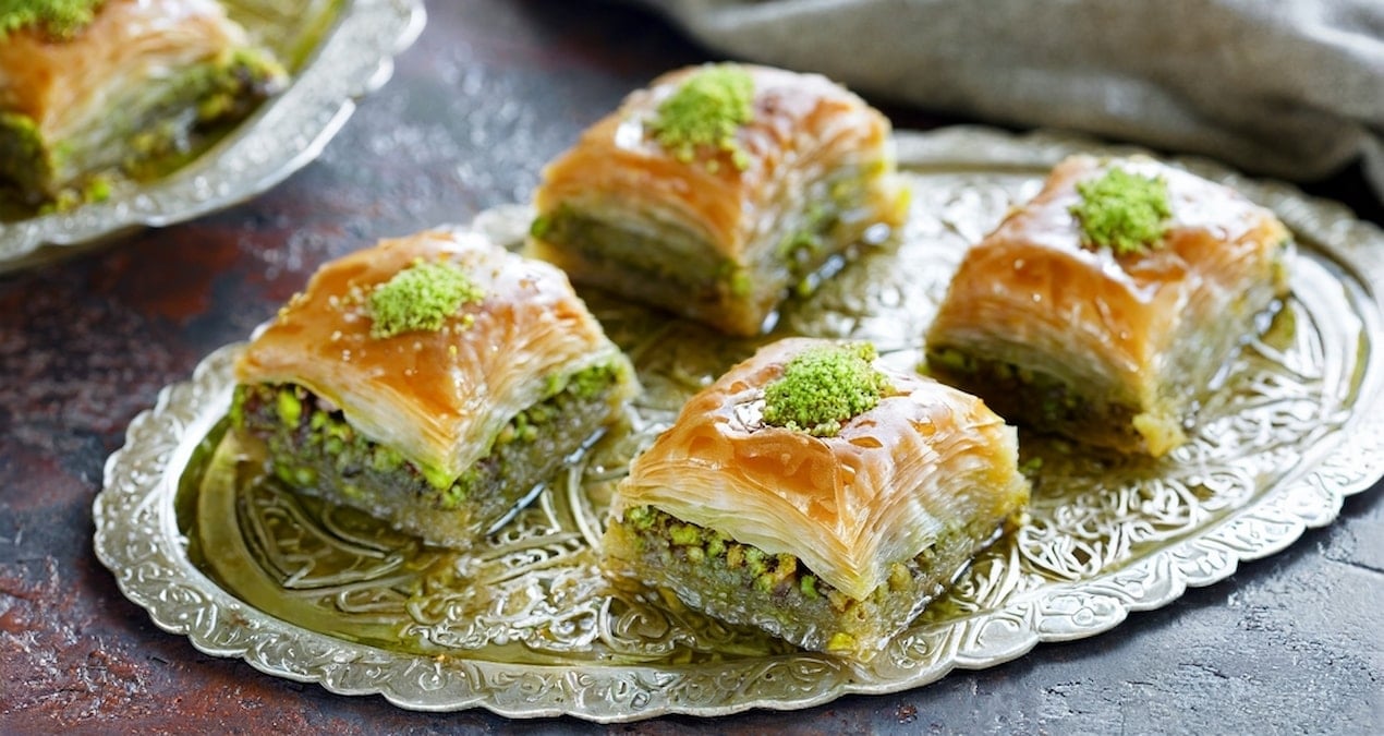 unlu tatlici baklava diye boya yedirmis yM9zjFmB