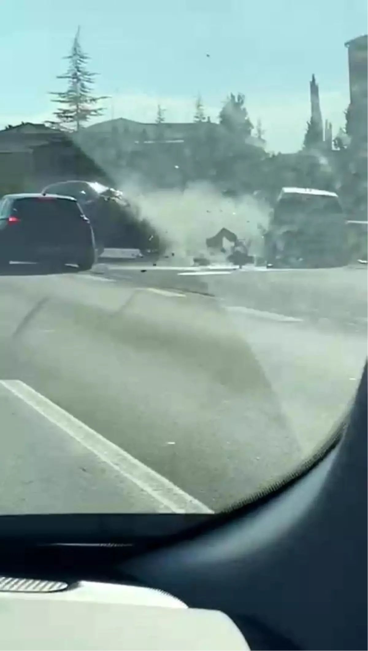 kocaeli tem otoyolunda tehlikeli surus kazasi giUJKBgt