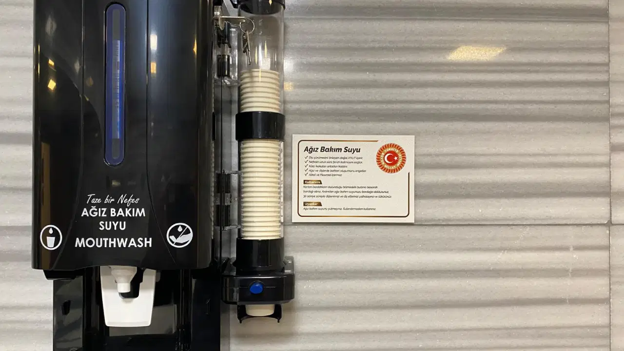 tbmmnin yeni doneminde milletvekillerine agiz bakimi icin makine P5YYCZSm.jpg