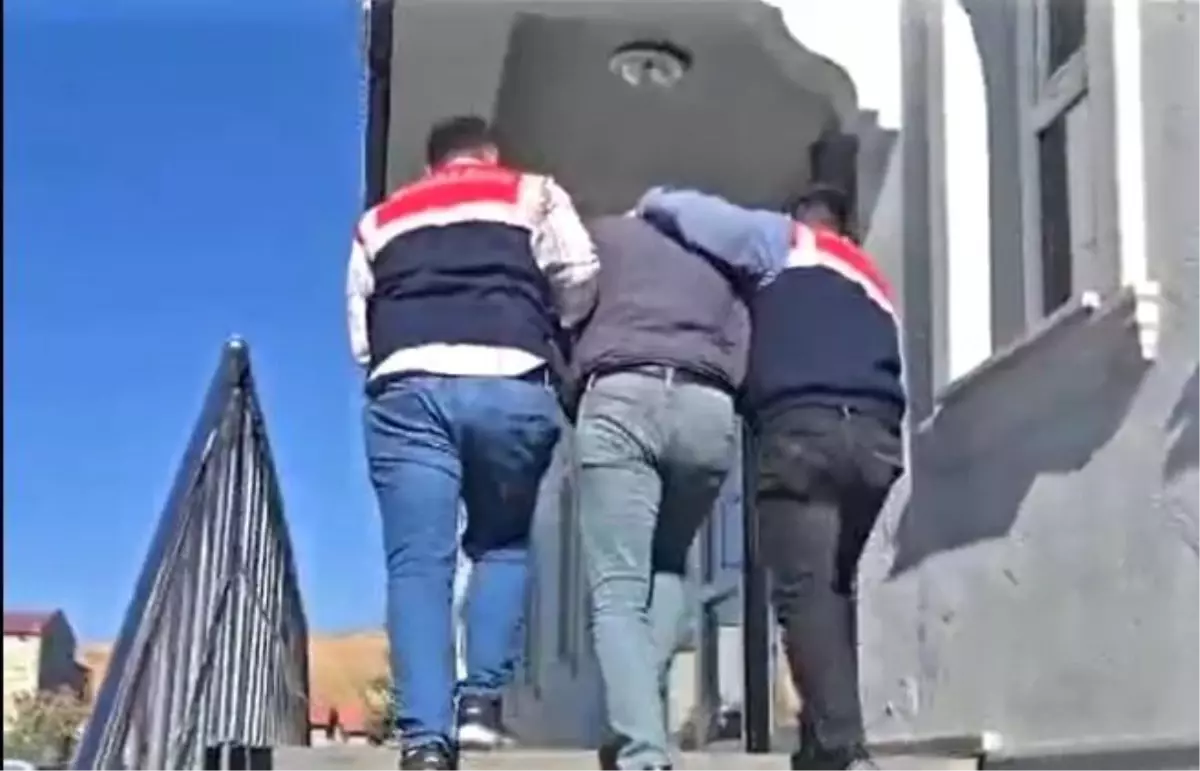 yuksekovada 9 yil hapis cezali sahis yakalandi 4SDF8dix.jpg