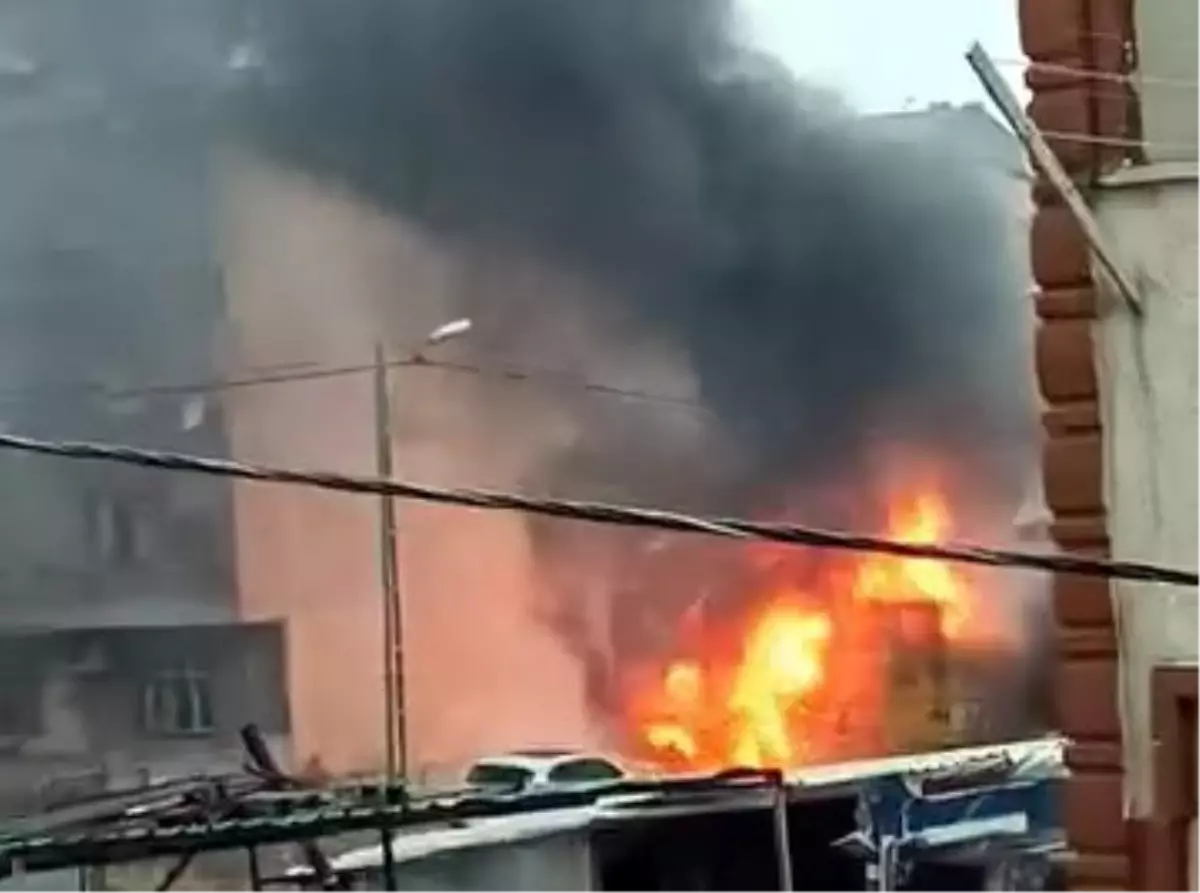 avcilarda kumese yangin 50 tavuk ve kus yanarak can verdi FUWSyfwu.jpg