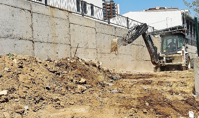 karsiyakada yol bakim calismalari hiz kesmiyor iNM4ABYD.jpg