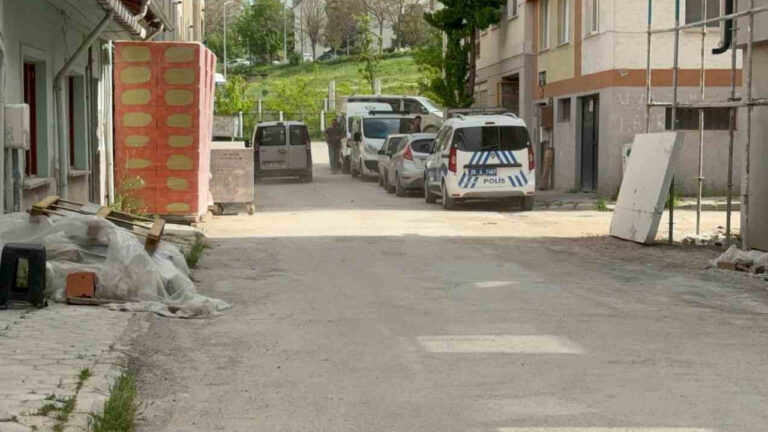 eskisehirde-supheli-olum-31-yasindaki-genci-babasi-evde-hareketsiz-buldu-veLVyD3C