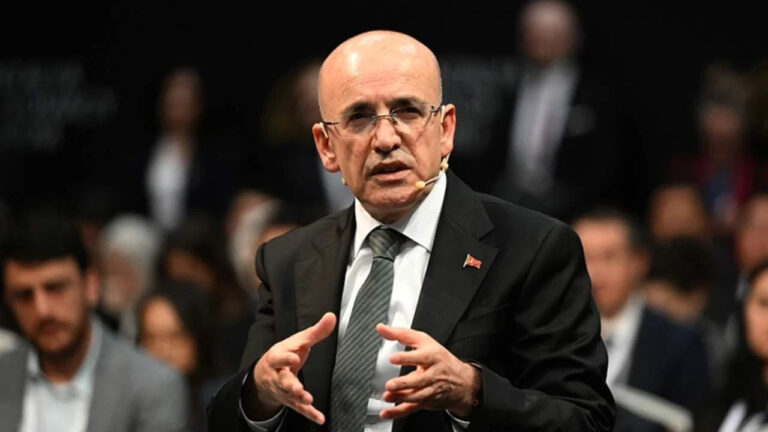 mehmet-simsek-esnafin-bekledigi-faiz-oranini-acikladi-gozunun-yasina-bakmayacak-sqkhJICv