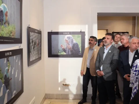 Srebrenitsa soykirimina bursadan ozel anma gnF68zm6